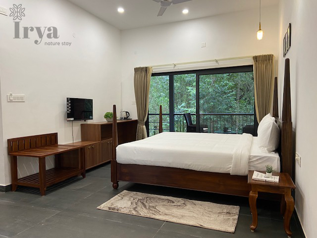 Cottage with Plunge pool and Balcony with Estate view