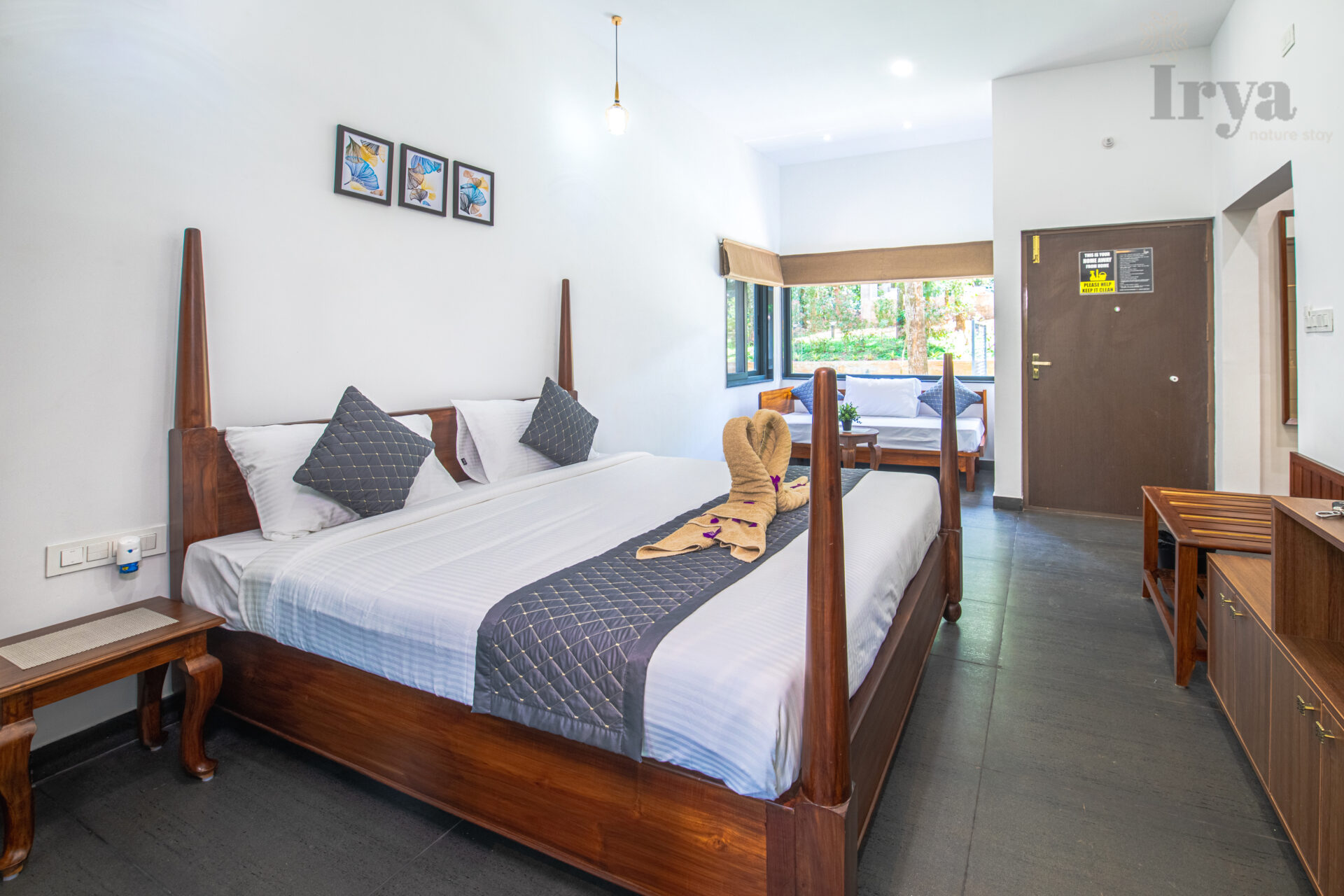 Cottage with Plunge pool and Balcony with Estate view